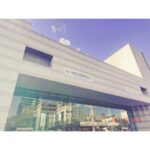 milet Instagram - #milet_5AM TOUR@広島 私の心がすごくオープンで、みんなのあたたかさをダイレクトに受け入れられて、そしたら、なんだか泣けちゃいました。自分でもびっくり…。ややホームなだけある。 受け入れてくれてありがとう。心の友よ。 揚げもみじ饅頭ゲットできるかな🍁 明日は岡山〜🍑 #milet