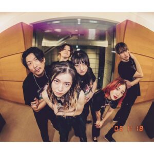 milet Instagram - #milet_5AM TOUR@東京
やっぱりホーム東京最高だ！と思わざるを得ません！ありがとう！
5AMツアーはmiletの夜明けだよ。
みんなの声と私の声だけになった瞬間、もう幸せすぎて昇天でした😇
みんな、最高にいい顔してたなあ…。

ついに11/23はツアーファイナル。
北海道、祭りするぞ🩵まっててね。
#milet