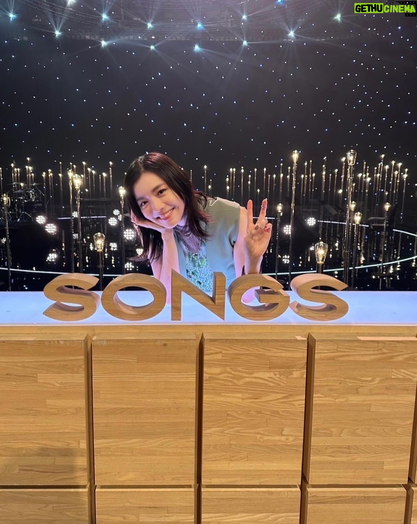 milet Instagram - NHK 『SONGS』 大泉洋さんと一緒に、なぜか私も紅白にビビるという…。 今年は笑顔で楽しく歌えますように! 紅白で大泉さんとお写真撮れたら、みなさんにまたお見せしますね❤️🤍 「Anytime Anywhere」も素敵なセットで歌わせていただき、ありがとうございました。 歌唱はYouTubeで限定公開中ですので、よかったら放送された本編と併せて、ぜひ観てくださいね🍃 ▶︎ https://youtu.be/XQ3rbQEpgiQ #SONGS #大泉洋 #milet #milet_AnytimeAnywhere🍃