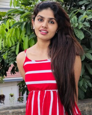 neerasethudas Instagram - Unni's clicks 😊🥰

#sister #sistergoals #neerasethudas #neerajasdas #neeraja #actresshot #southindianactress #indian #kerala #movie #television #samsungs24ultra #clicks