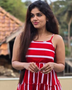 neerasethudas Instagram - Unni's clicks 😊🥰

#sister #sistergoals #neerasethudas #neerajasdas #neeraja #actresshot #southindianactress #indian #kerala #movie #television #samsungs24ultra #clicks