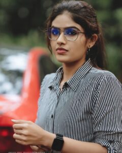 neerasethudas Instagram - Visualize your highest self Then show up as her #happinessisbeingindependent #independent #personalgrowth #nevercompareyourselftoothers #youknowyourjourney #smartpixmedia💙 @akhilan_rover clicks with @phijoijoid Location: @cafeviibee