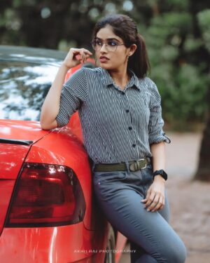 neerasethudas Instagram - Visualize your highest self 
Then show up as her

#happinessisbeingindependent 
#independent #personalgrowth #nevercompareyourselftoothers 
#youknowyourjourney 
#smartpixmedia💙 

@akhilan_rover clicks with @phijoijoid 
Location: @cafeviibee