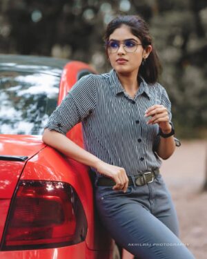neerasethudas Instagram - Visualize your highest self 
Then show up as her

#happinessisbeingindependent 
#independent #personalgrowth #nevercompareyourselftoothers 
#youknowyourjourney 
#smartpixmedia💙 

@akhilan_rover clicks with @phijoijoid 
Location: @cafeviibee