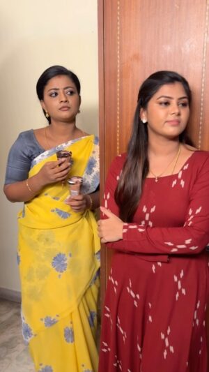 preetha reddy Instagram - Relatable? Tag your parthaaa #meena #shruthi #siragadikkaaasai #vijaytelevision #vikatan #gomathipriya #preetha #trending #trendingreels #reelkarofeelkaro #reelitfeelit #foodie #bestie #bestfriends #chunks #icecream #diet #atrocities #behappy #bekind #blessed