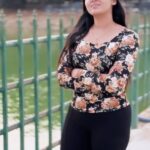 preetha reddy Instagram - A smile a day keeps the negativity away. #instagood #dailyreels#loveyourself #laugh #trip #funnyvideos #friendship#vibing#bangalore #preethareddy #ramyanivas #trending #viral #exolorepage