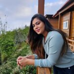 preetha reddy Instagram - Loving this view, even if it's just me 🥰 #kodaikanal #trip#friends #loveyourself #lovelife #friendship #team #siragadikaasai #shruthi #preethareddy #travel #naturelovers #photography #hillstation