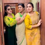 preetha reddy Instagram – Sambar 😍rasam ☺️ echa ilai 😎  #rohini #meena #shurthi #siragadikkaaasai #vijaytelevision #vijaytv #reelsinstagram #reelitfeelit #reelsindia #reelkarofeelkaro #trendingreels #trending #behappy #bekind #blessed #salma #gomathipriya #preetha