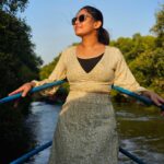 preetha reddy Instagram - Be-you-tiful, inside and out. mangrove #pondycherry #teamouting #loveyourself #alonequotes #shruthi #siragadikaasai##acting#nature