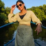 preetha reddy Instagram - Be-you-tiful, inside and out. mangrove #pondycherry #teamouting #loveyourself #alonequotes #shruthi #siragadikaasai##acting#nature