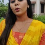 preetha reddy Instagram - #reelsinstagram #suntvserial#music #vijaytelevisionserials #vijaytv #suntvserial #iniya #preethareddy #shootgapfun #lovesongs #tamilcinema #romantic #kaatrukuenaveli@suntv