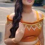 preetha reddy Instagram - Outfit @chitras_fashion_studio Edit @_manoj_dancer #reelsinstagram#trending #loveyourself#westernstyle#trending #westernstyle #lovesongs #music #vijaytelevisionserials #vijaytv #suntvserial #iniya #preethareddy #tamilcinema@suntv