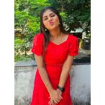 preetha reddy Instagram – Red is not just a color, it’s a mood.

#frock#style#westrerndresses
#postoftheday📷 #dailypost #vijaytvserial #vijaytelevison #shruthi #preetha