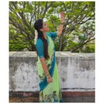 preetha reddy Instagram - Beautiful saree @silk_sareehouse loveyourself #love #serialshooters #serialtime #shooting #selflove #suntv #loveyourself#positivity #candid #laughing#iniya #dailyreels#siragadikaasai #traditional#trendingreels