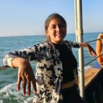 preetha reddy Instagram - Do what makes you happy 😁 #loveyourself #beachvibes #pondycherry #friendship #teamouting #alone #laugh #shruthi #acting#serials #trip #happy