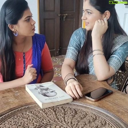 preetha reddy Instagram - Tag ur confident ha thappa pesaravaga𤣠#instagood #dailyreels#comedy #friendshipgoals #laugh #comedy #funnyvideos #serial#comedy #suntv#friendship#preethareddy #trending #viral #exolorepage #memes