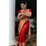 preetha reddy Instagram – Traditional look ♥️

postoftheday#traditional#saree#traditional
#loveyourself #actresslife #acting #trending #casual #photoshoot #exploremore#lovelife