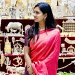 sai Dhanya Instagram - Golu 🌟@challani_house_of_silver #silver #golu #dussehra #red #saree #traditional #weekend #saraswati_puja #silver_golu #dhanyaa #sai_dhanyaa