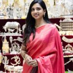sai Dhanya Instagram - Golu 🌟@challani_house_of_silver #silver #golu #dussehra #red #saree #traditional #weekend #saraswati_puja #silver_golu #dhanyaa #sai_dhanyaa