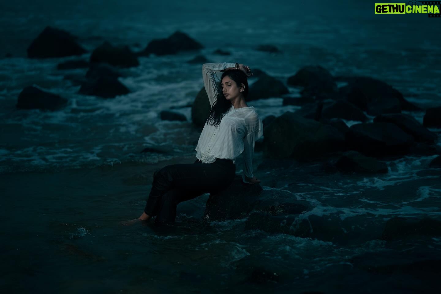 sai Dhanya Instagram - And now that i am lost I feel every little thing on this earth. @dhan__yaa . . #beach #lost #aesthetic