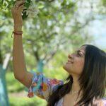 sree priya Instagram - 🕊️🍎 Comment down ua fav pic ..? 👇🏻 . . Outfit : @labelmacara