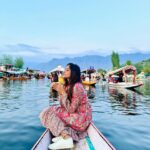 sree priya Instagram - K A S H M I R 🤍🩷 📍 Dal lake #kashmirtourism #travelphotography #travelgram