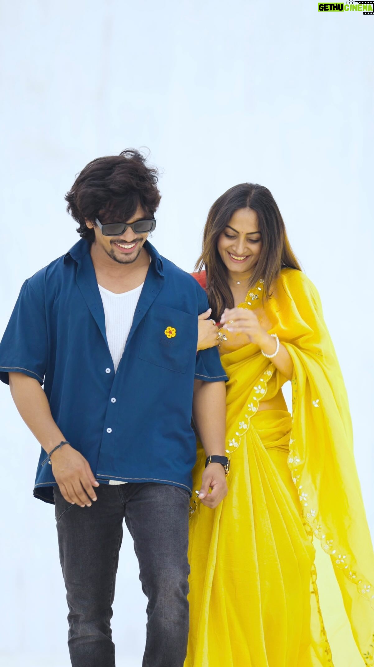 sree priya - 63.2K Likes - #kaadhalkurise with @mehaboobdilse 🫶
release aeina roju nunchi HUM chesthune vuna song ni 😍 lyrics & visuals aeithe next level 🔥 cngrtsss to whole team of #kaadhalkurise
u cutiessss are damn beautifulllll @mehaboobdilse @sri_satya_ ♥️
Antha cold temperature lo ela chesaru saami miru asalu 👏 i can see all ua hardwrk 🫡
Go watch the full song in @mehaboobdilse yt channel .. you guys vl love it for sure 🥰