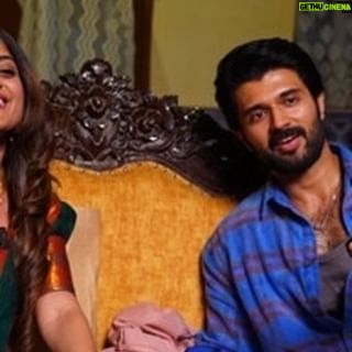 sree priya - 23.8K Likes - Adhi matter 😎
Vijay mi kosam prematho autograph chesina t shirts meku kavali ante frst day #familystar movie chusi story petti nannu and @thedeverakonda ni tag cheyandi 😍 #familystaronapril5th
Andulo 9 lucky girl fans ki e t shirt ni courier chesthanu🥳 winner updates kosam stay tune to my youtube channel - link in bio ☝🏻 #subscribe
😒 9 matrame ivagalanu rani vaallu feel avakandi , next time me kosam malli try chesthanu ..
All d best to all the rowdy fans & lots of love 🫶
#giveawayalert #sreepriya #vijaydevarakonda #vijaydevarakondafans #rowdy