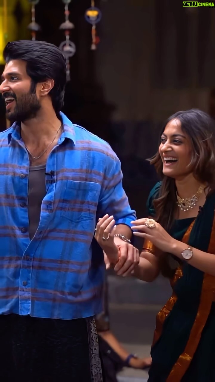 sree priya - 369.2K Likes - Achhooo intha cute vunav nti saaami 😱🥰 @thedeverakonda
.
.
#familystar hitting theaters on april 5th ⭐️
Edit : @vikranth.vickyy thnx for the cute edit ra ♥️