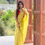 sree priya Instagram - ✨ Saree: @swapnaboutique