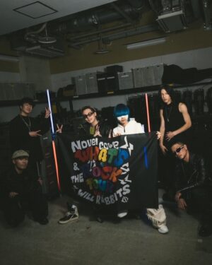 yama Instagram - WHAT'S THE ROCK TOUR vol.1
@ Zepp DiverCity 

NovelCoreさんとツーマン。
OPトークで「ボーダーレスに音楽を楽しもう」と言ってくれたおかげで、終始あたたかい空間でした。互いに紡ぐ音に違いはあれど境目はなく楽しめたライブ。
感謝です。

#WHATSTHEROCK_TOUR

Photo by @yamada_mphoto