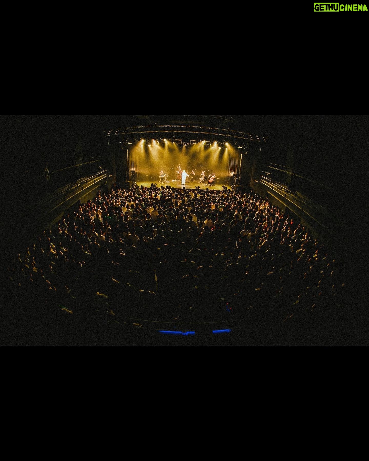 yama Instagram - yama acoustic live tour 2023 「夜と閃き」 2023.05.12 GORILLA HALL OSAKAにて 最終日。 凝縮されていく音と こぼれ出る言葉は しみるようにとけていった 見上げた景色は 確かに閃いていた。 短いツアーだったけれど 沢山の愛情を頂きました ありがとう。 また会おう photo by @yamada_mphoto #夜と閃き #yama