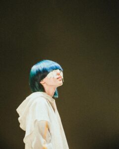 yama Instagram - yama acoustic live tour 2023 「夜と閃き」 2023.05.07 EX THEATER ROPPONGIにて 初日。 緊張と没入感。 空間が締まるのが肌で分かったけれど 透き通る音が染み渡っていた。 あっという間だからこそ 1音1音を噛み締めるように 残りの2公演も楽しもう photo by @yamada_mphoto #yama