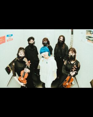 yama Instagram - yama acoustic live tour 2023
「夜と閃き」
2023.05.07
EX THEATER ROPPONGIにて

初日。
緊張と没入感。
空間が締まるのが肌で分かったけれど
透き通る音が染み渡っていた。

あっという間だからこそ
1音1音を噛み締めるように

残りの2公演も楽しもう

photo by
@yamada_mphoto 

#yama