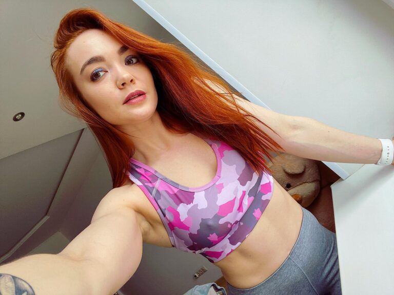 Actress Яна Сотова HD Instagram Photos and Wallpapers August 2020