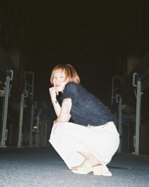 AAAMYYY Instagram - スカートかわゆ夜散歩🌿　@voltagecontrolfilter