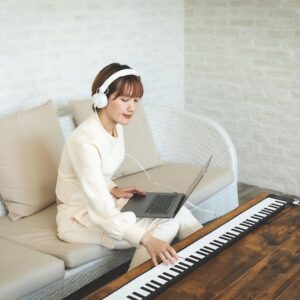 AAAMYYY Instagram - plug  にてTAHORNG  Oripia 88をレビューしました🎹

#TAHORNG #ORIPIA