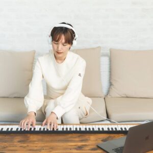 AAAMYYY Instagram - plug  にてTAHORNG  Oripia 88をレビューしました🎹

#TAHORNG #ORIPIA