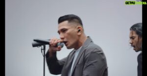 AKLO Instagram - INSIDE THE FIRST TAKE
もう見た？
今回はスペシャルバージョンで、ストリングスで始まりラップがいきなり入るアレンジだったから俺は特別緊張感あったけど、なんとかカマした🔥
とにかく情熱ってのが入ってるTAKEなので是非チェックしてね。