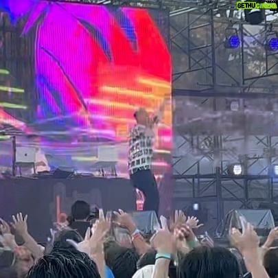 AKLO - 3.8K Likes - 昨日のBOSF2023でのライブ♨️💦🔥🙌
昔住んでた別府でライブできてよかった!
久しぶりにNew Days Moveも歌ったけどみんないい感じだった!!
ありがとう!!
#BOSF23 #別府 #お湯かけフェス