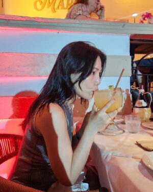 ALI Instagram - 가는 곳 마다 실패가 없었던! (그러나 코감기는.. 😷)
Oh, I wanna dance with somebody!