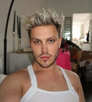A'Whora Instagram - no sleep, crippling anxiety, renovating a house, battling depression, mental health is non existent , moving life location, chasing money, psoriasis is at an all time peak with stress, still haven’t unpacked my life, laptop just blew up, single, 27 & thriving…. Did I sell it to you? 😂 

On the postive I’ve had chance to grow my eyebrows back (a little) 

Just a reminder we are all dealing with life right now, but we are all here to get through it together 🤍 one plucked strand of hair at a time
