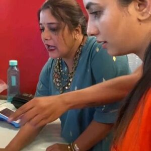 Aanand L. Rai Instagram - आनंदाच्या खेळासाठी थिएटर्स हाऊसफुल..बॉक्सऑफिसवर 'झिम्मा 2'ला जोरदार प्रतिसाद..सायली संजीव आणि क्षिति जोग यांनी केली तिकीटविक्री. 

@jiostudiosmarathi @chalchitramandalee @hemantdhome21 @sidchandekar @sayali_sanjeev_official @kshiteejog @nirrmitesaawaant @iamrinkurajguru @iam_shivanisurve @suchitrabandekar 

#PlanetMarathi #Jhimma2 #housefull #Marathimovie #jiostudios