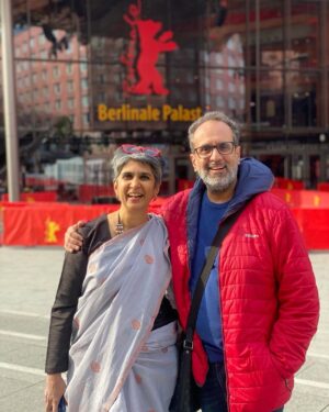 Aanand L. Rai Instagram - Henry Ford said Anyone who stops learning is old, whether at twenty or eighty. Anyone who keeps learning stays young. And #berlinfilmfestival proved it for me. What a learning !!!! Thank you @meenakshishedde @ashishbende #pareshmokashi @shariq_patel @kanupriyaaiyer @neejudge #berlinale @aatmapamphlet_film 💛💛💛
