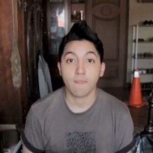 Aaron Ashab Instagram - abis itu srudug someone.