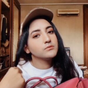 Aaron Ashab Instagram - choose your hero 😩😩😩
our take on #passthebrushchallenge
#passthebrush gender swap edition! THANKS Y’ALL UDAH PADA MAU BIKIN GINIAN!! HAHAHAHAHAHAHAHA 😘