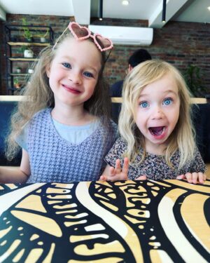 Aaron Ashmore Instagram - Happy bday my sweet Margot June! 4 looks good on ya baby. ❤️❤️❤️🧁🍰🎂