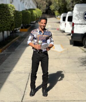 Aarón Balderi Instagram - RIP Jesús Hernández. 💀 Gracias @elsenordeloscielos por este viaje! Nos vemos pronto! 🎬