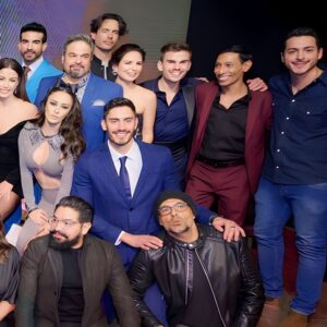 Aarón Balderi Instagram - Las ganas que traía de formar parte de @elsenordeloscielos y se me ha cumplido. #arre #T9
De anoche en la presentación a prensa. @telemundointl 
#jesushernandez #esdlc9 #esdlc #telemundoseries #elseñordelosanillos #aureliocasillas #elregresodelabestia