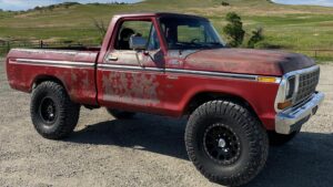 Aaron Kaufman Instagram - Ol #redford back on the road after some @magnaflow exhaust. 
Lots more to come but happy to have the short 250 back in the stable. 
#magnaflow 
#f100
#f250
#premiumjunk